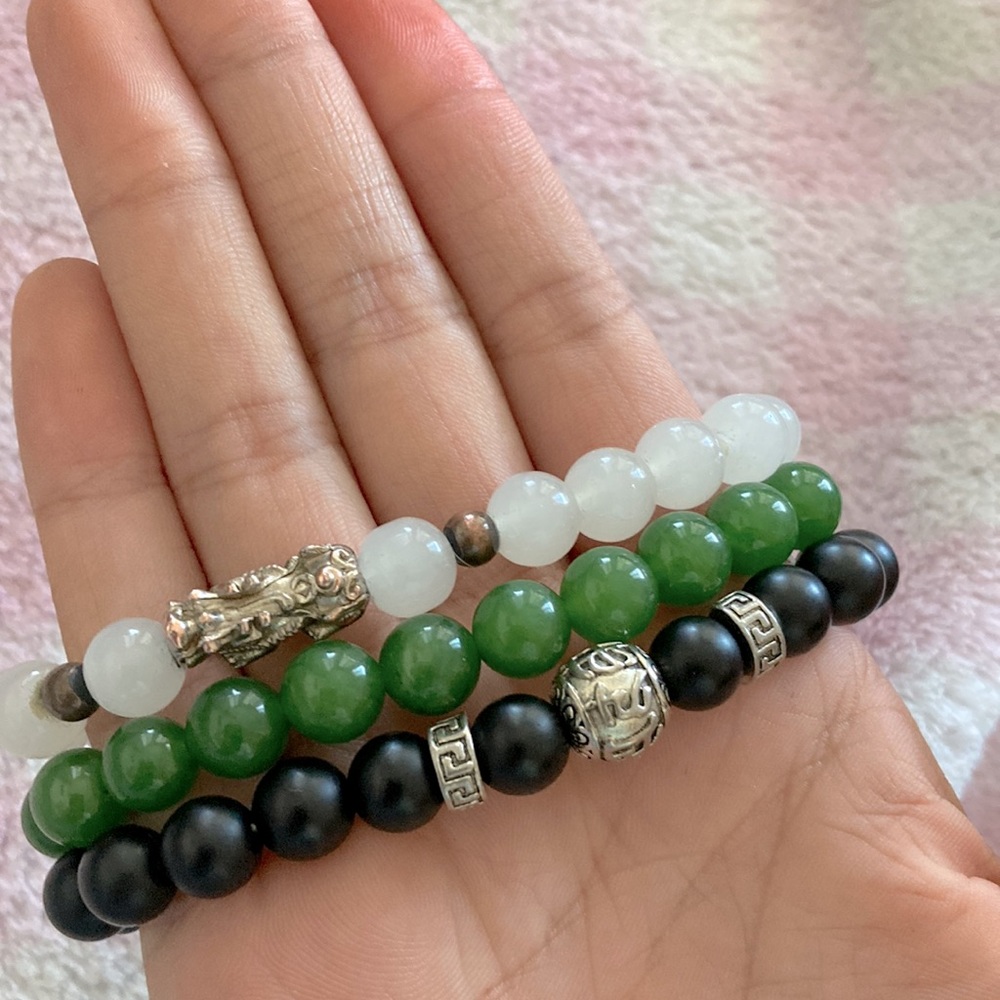 beaded bracelets there new i just didn’t like the color of it